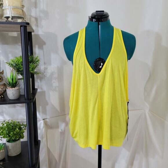 Karma Skylar Tank in Blazing Yellow - Size‎ Large - Picture 2 of 9